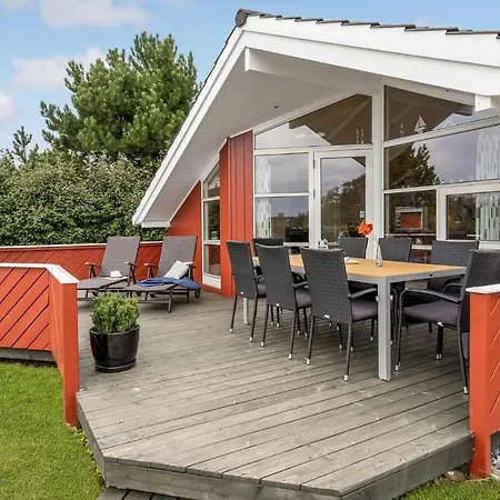 Holiday home Amazing In With House Sea View