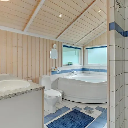 Amazing In With House Sea View *